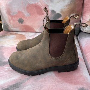 BARLEY WORN Blundstone Unisex Classic 585 Chelsea Boots Rustic Brown. Sz 10-10.5